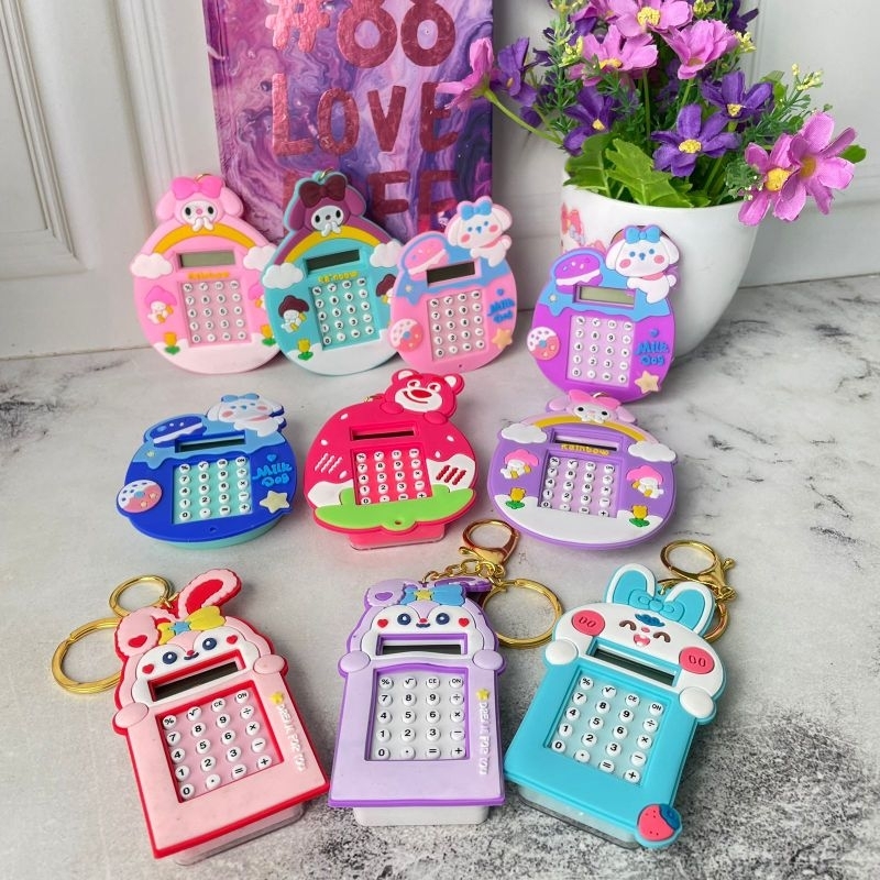 

Gantungan Kunci Kalkulator Kartun Ganci Kalkulator Unik Alat Tulis Sekolah Lucu Unik Kado Viral Termurah