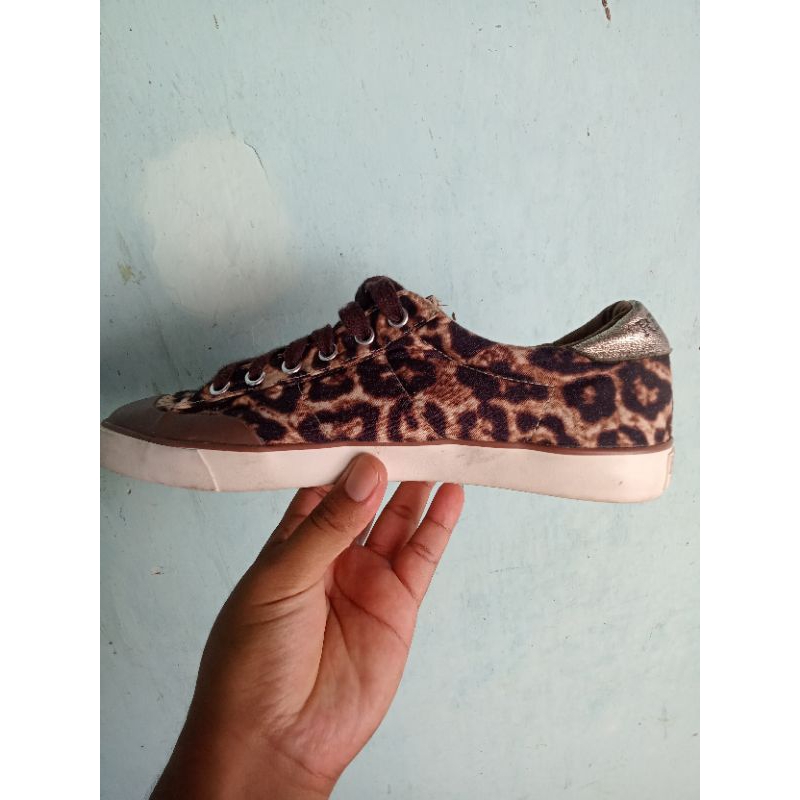 sepatu REPLAY size 39