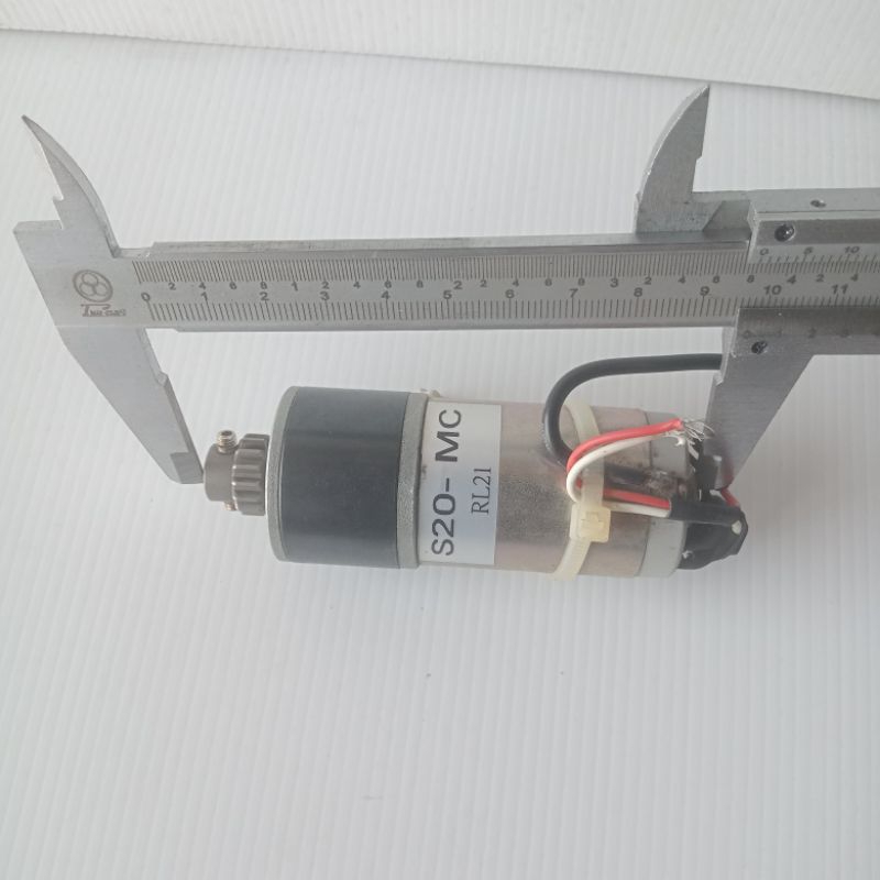 Dinamo Motor Gearbox DC 12V 45RPM S20-MC torsi kuat