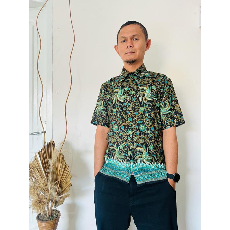 KEMEJA PRIA/KEMEJA PRIA LENGAN PENDEK/BATIK PRIA/KEMEJA BATIK PRIA/KEMEJA BATIK/KEMEJA LENGAN PENDEK