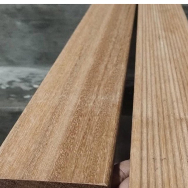 benister kayu/pegangan tangga kayu/penyangga pegangan/handgril tangga jenis kayu bangkirai Halus