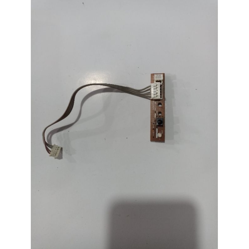 IR sensor tv led polytron PLD 24D8511