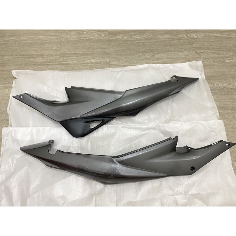 Cover dek body bodi belakang abu putih merah biru hitam SUZUKI SATRIA F FU CBU THAILAND BARONG