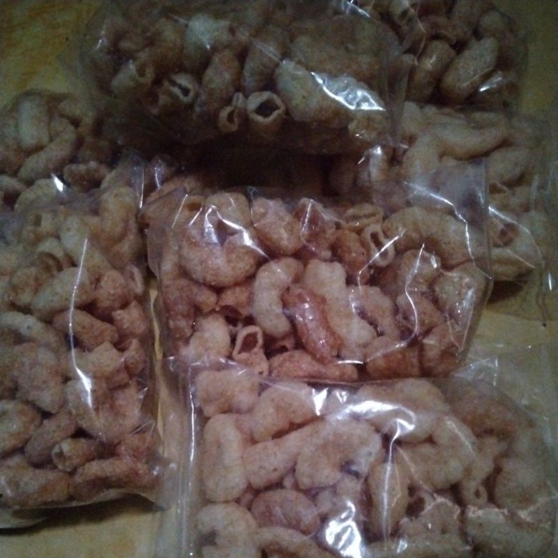 

makaroni ngeunah pedas asin atau asin gurih kemasan mini 10gr