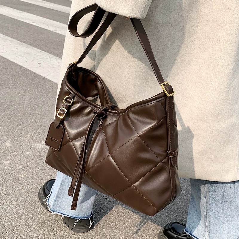 DELLA - Tas Wanita Import Selempang Bahu Totebag / Tote bag Slingbag Shoulder Bag Kuliah Kantor Kuli