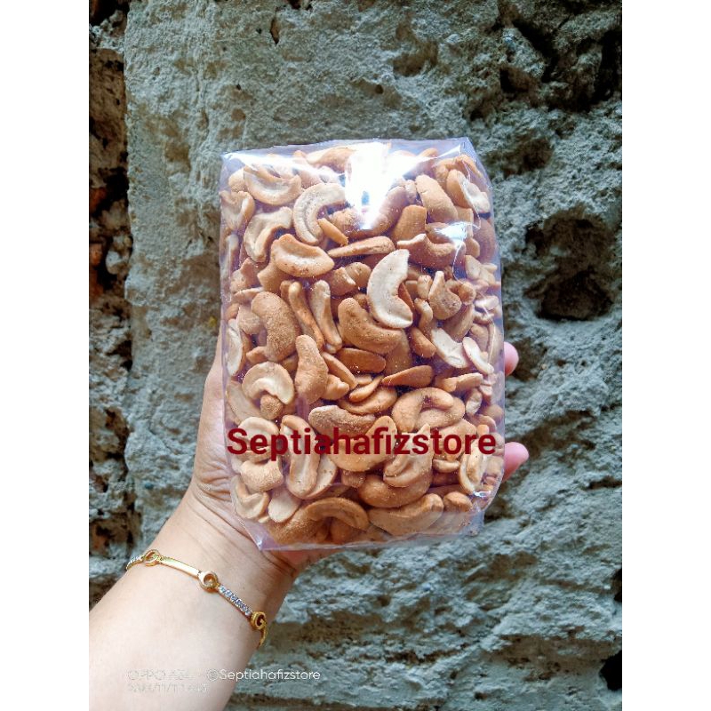 

Kacang Mede patahan mateng/goreng 500 gram