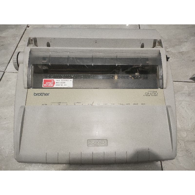 mesin ketik elektrik Brother GX-6750