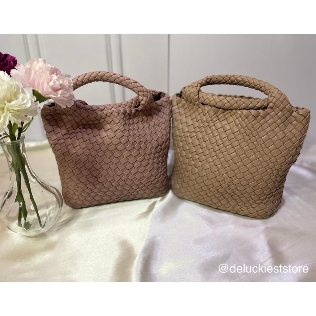 TAS BOTEGA ANYAM KOTAK // SHOULDER BAG ANYAM KOTAK BOTEGA