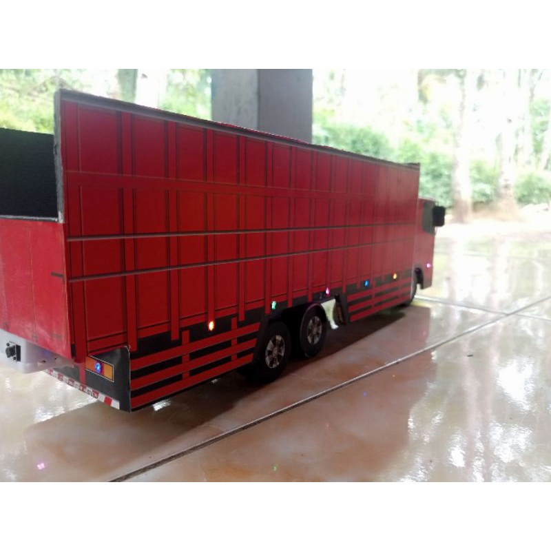 miniatur truk Hino full lampu