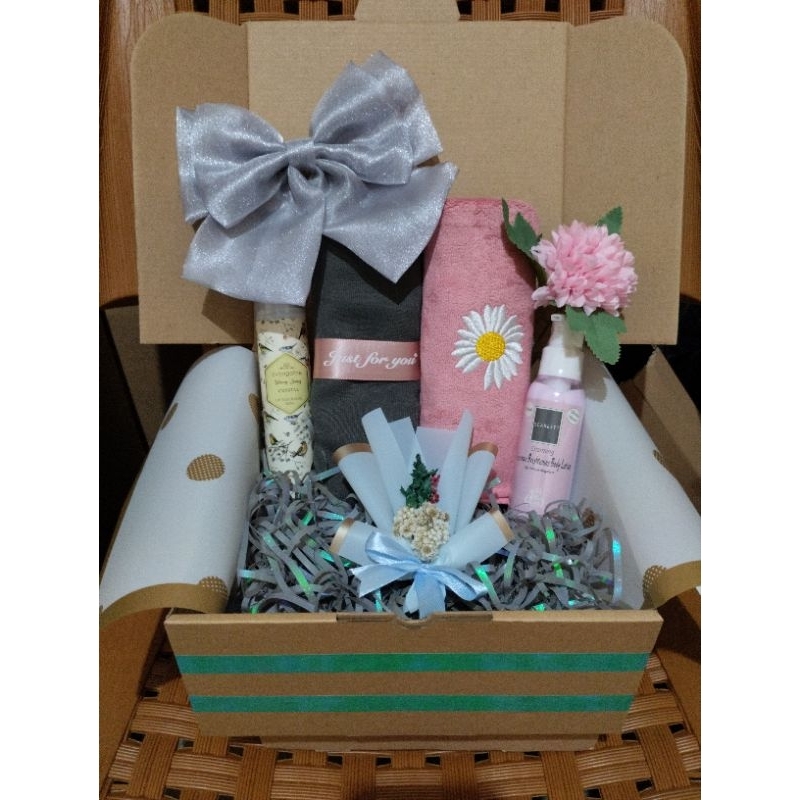 

Hampers Kado Istri Kado Ulang Tahun Istri
