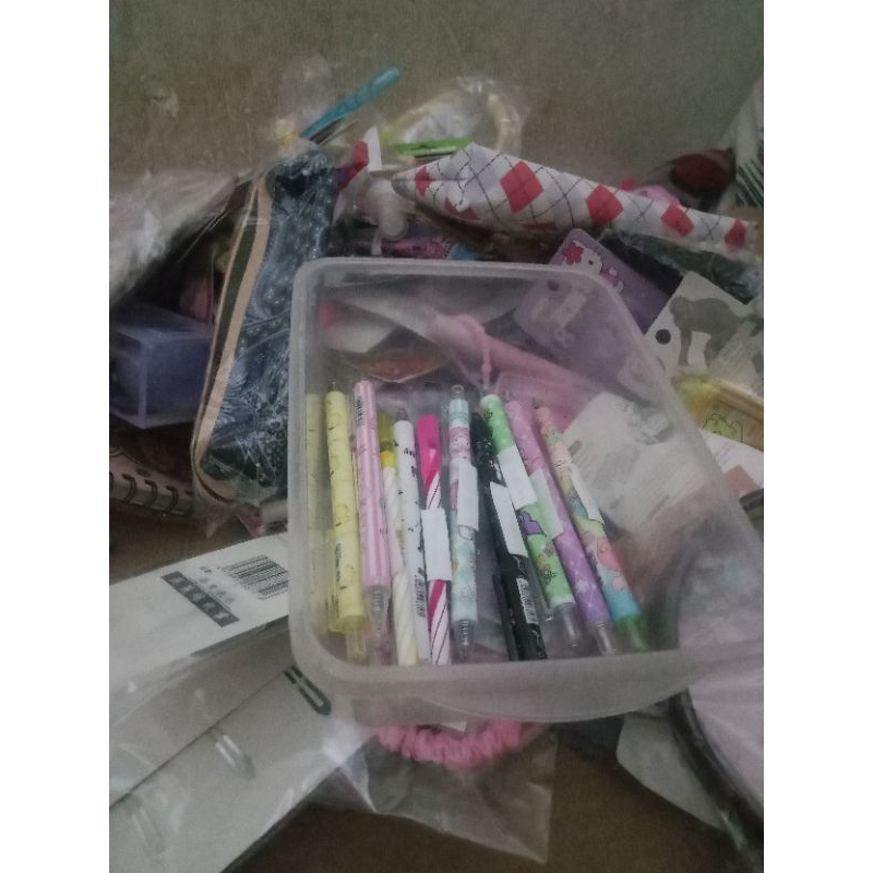 

1 pen gosok premium+ 1x comot premium+ mystery box