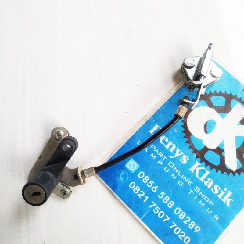 ENGSEL KUNCI JOK MIO J - MIO GT ORIGINAL