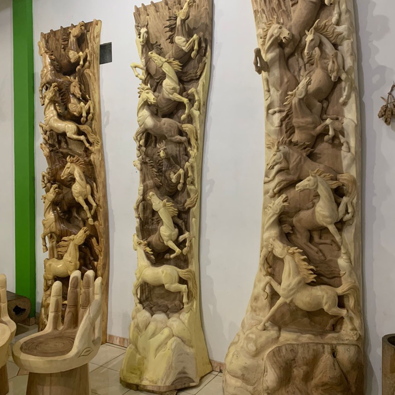 relief kuda kayu trembesi termurah