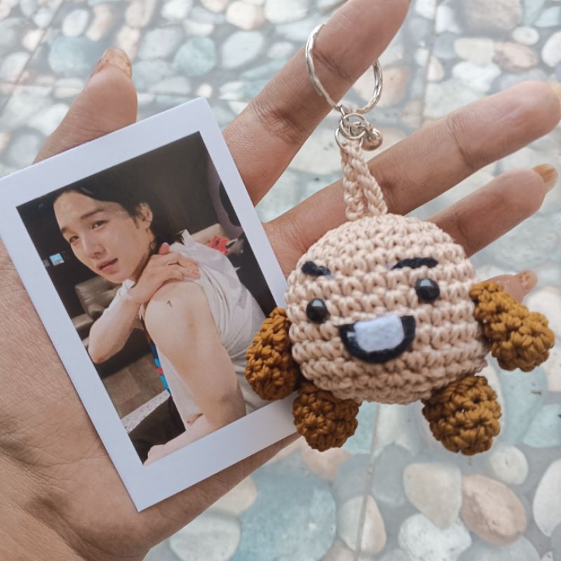 boneka rajut bt21 shooky mini / gantungan kunci rajut shooky free pc suga bts