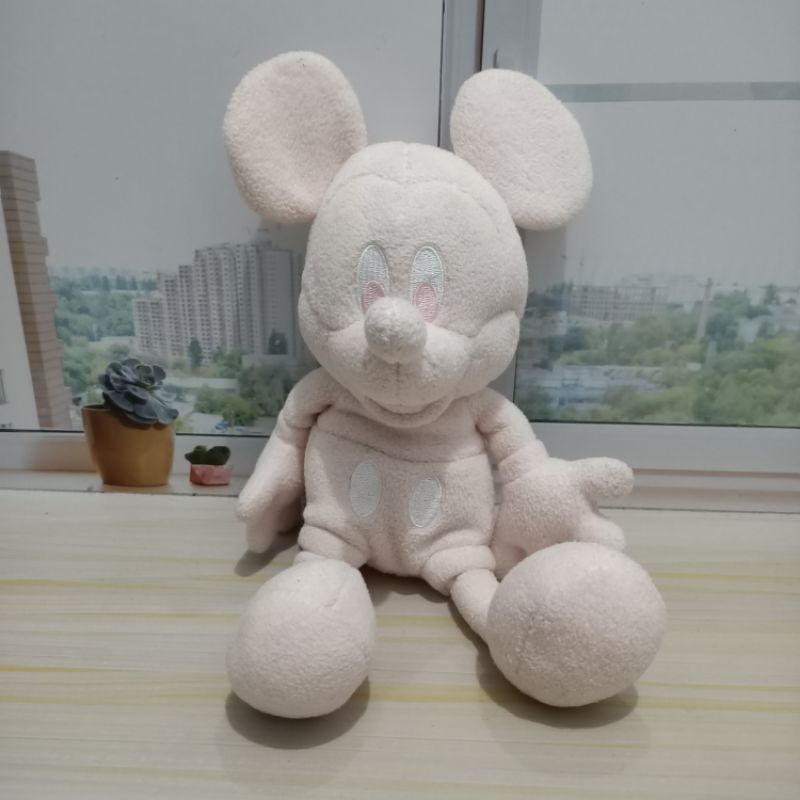 Boneka Mickey Mouse Soft Pink X UNIQLO Original Disney T-arts Rare Edition