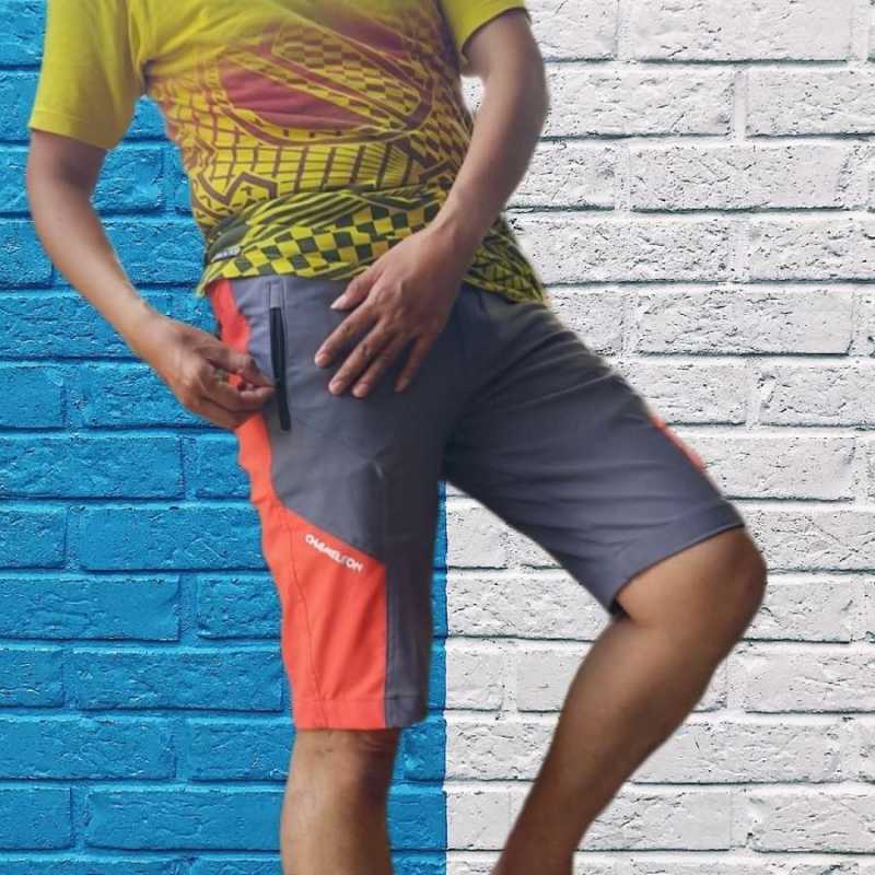 CELANA OUTDOOR PENDEK CHAMAELON