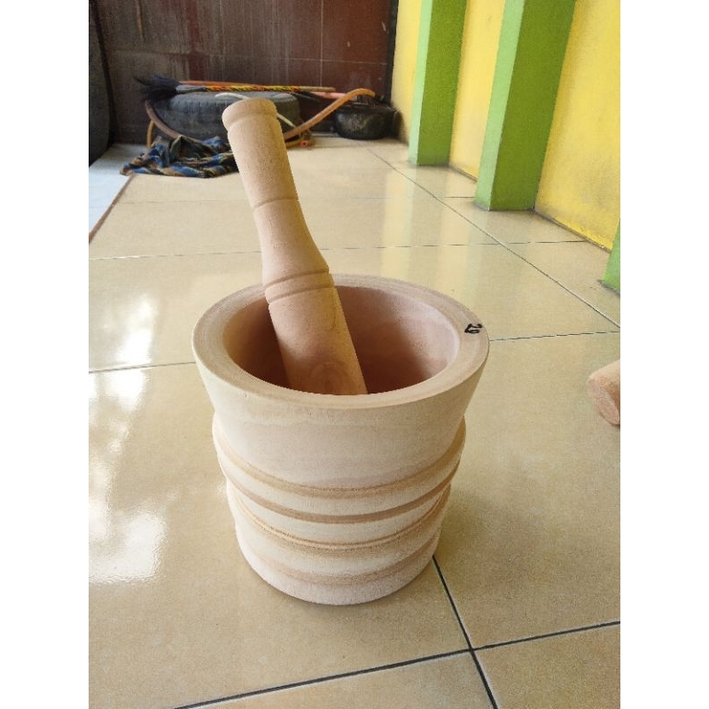 Lumpang Kayu Rujak Beubeuk