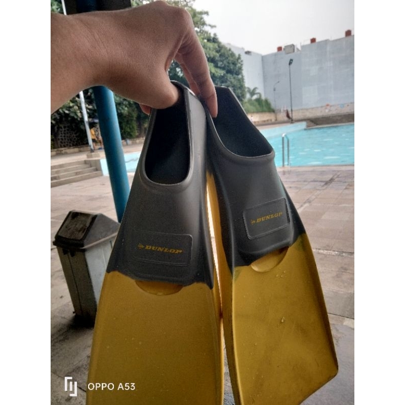 Fins kaki katak merek dunlop (second)