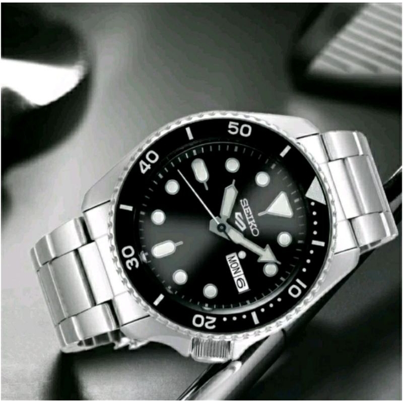 jam tangan seiko 5 rantai stainless jam tangan pria seiko rantai tanggal hari TD