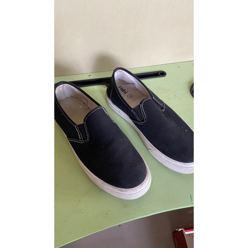 Preloved Sepatu Pribadi rubi