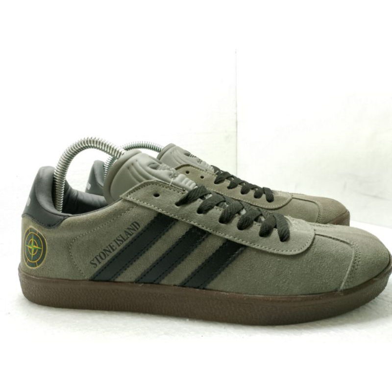 sepatu casual adidas stone island 1982