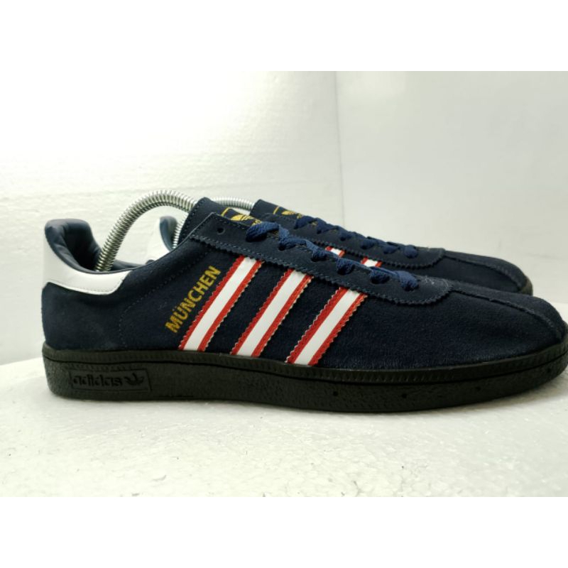 sepatu casual adidas Munchen navy