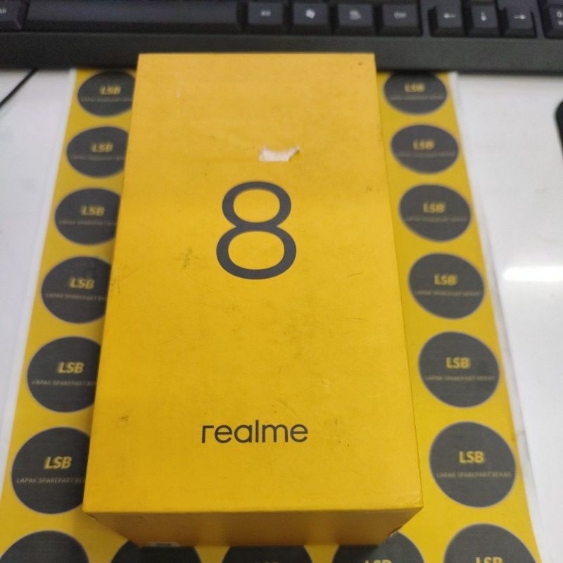 DUS BOX HANDPHONE REALME 8 ORIGINAL BEKAS