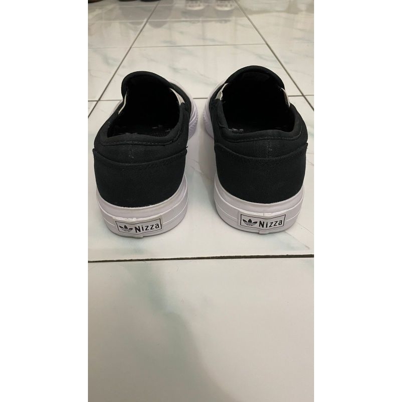 sepatu slip on Adidas nizza UK 39,5