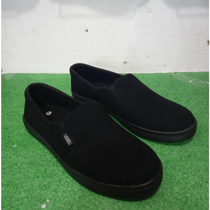Produk Keren sepatu slip on pria sepatu slop pria murah sepatu casual slip on pria hitam polos