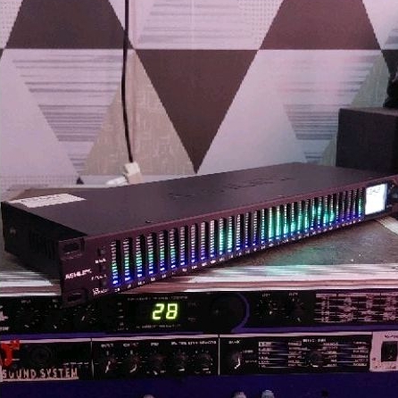 Equaliser digital ashley eq1 bekas normal fullset software usb kabel, dus masih ada.
