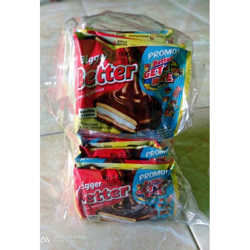 

Mayora Better Bigger Sandwich Biscuit Krim Vanilla 27gr 10pcs Snack Makanan Ringan Jajan Ciki