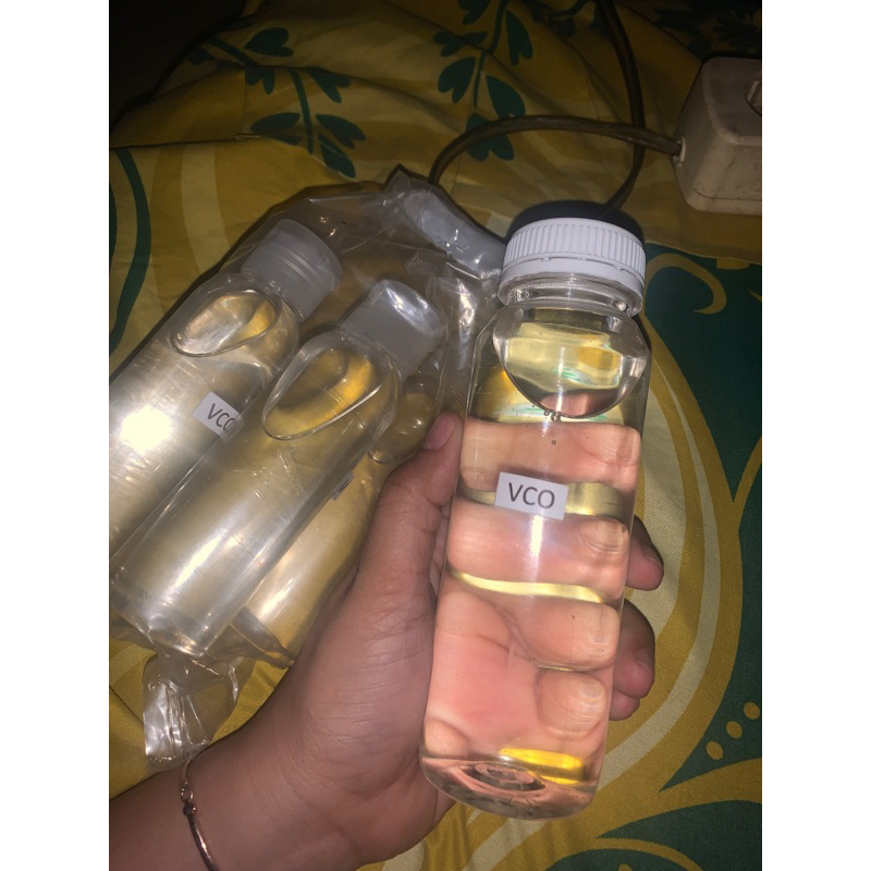 

vco / virgin coconut oil / minyak kelapa