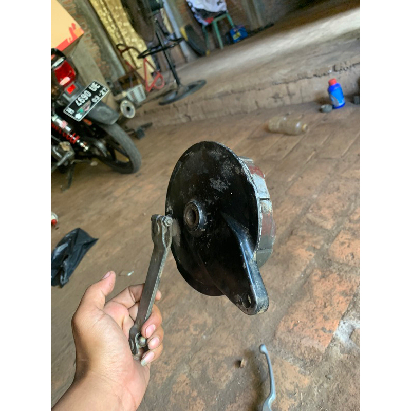 tutup tromol  tutup kampas belakang rx  king scorpio vixion original bekas