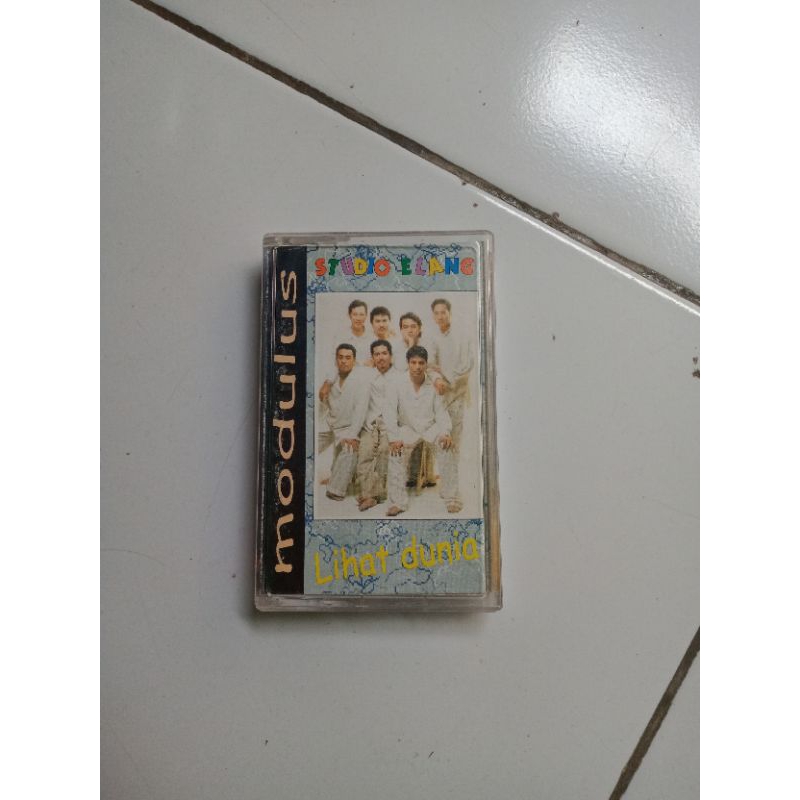 Kaset Modulus Band Lihat Dunia
