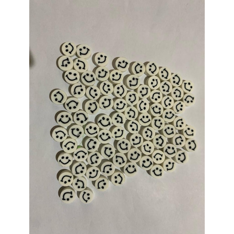 manik-manik smiley beads