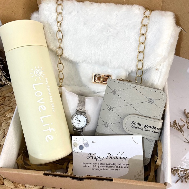 

DISKON Gift Kado Hampers Ulang Tahun Perempuan Boneka Jam Tangan Cewek Kado Pernikahan