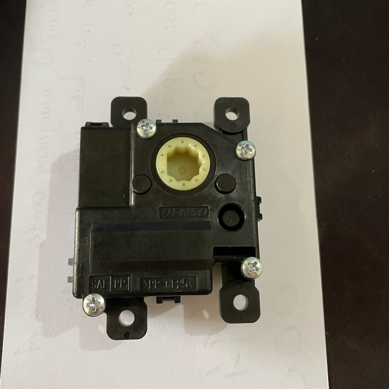 Servo motor Alphard Belakang Original