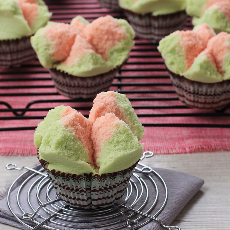 

BOLU KUKUS MEKAR / ROTI KUKUS / ROTI KUKUS MEKAR