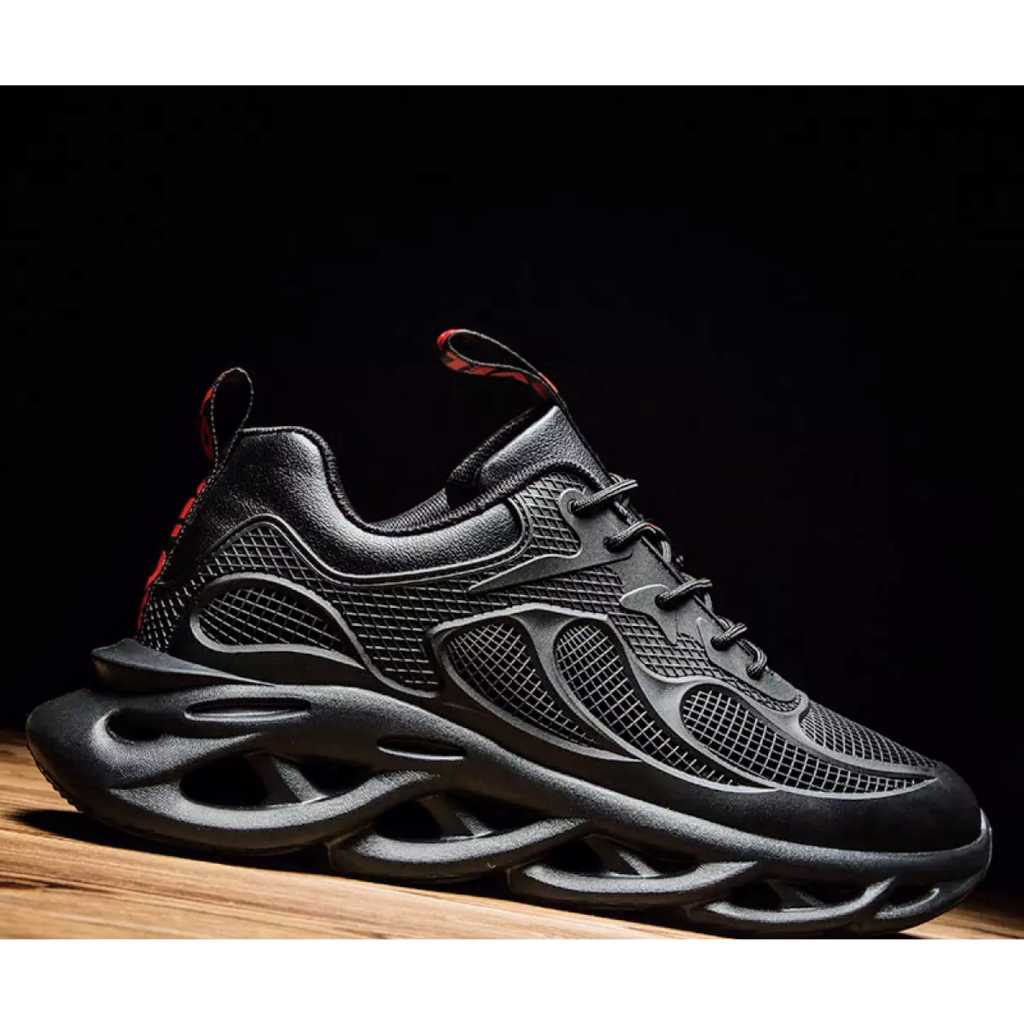 READY STOCK sepatu sneakers pria terbaru fashion laki-laki terbaru casual CR07 2025