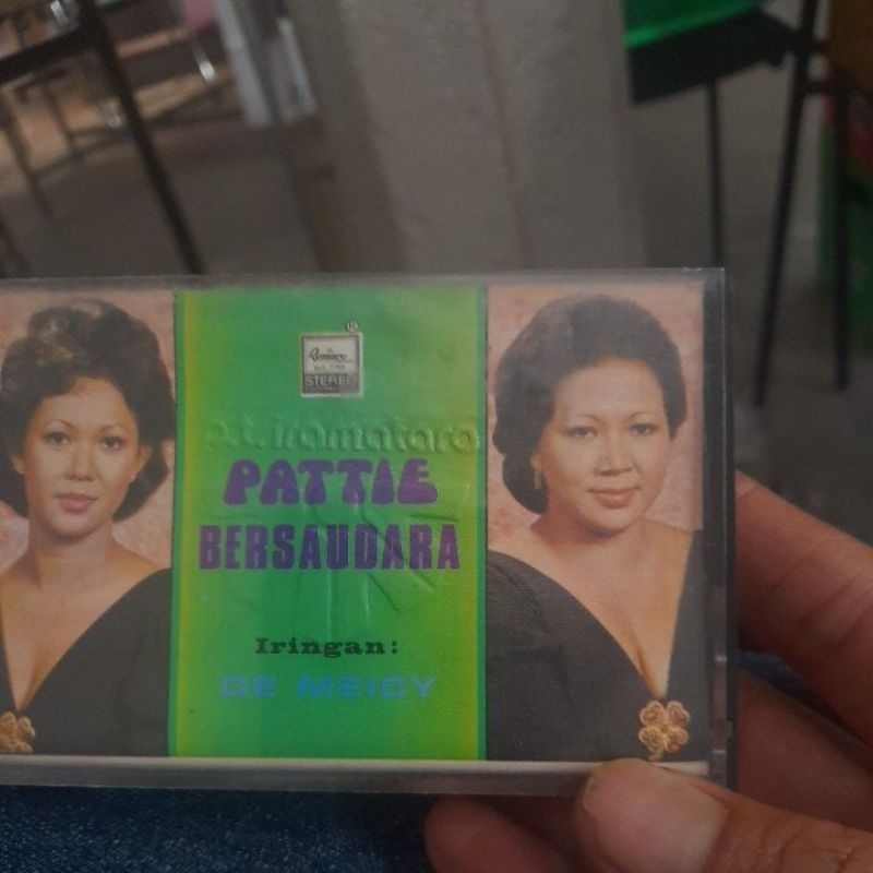 kaset pita pattie bersaudara (0925)