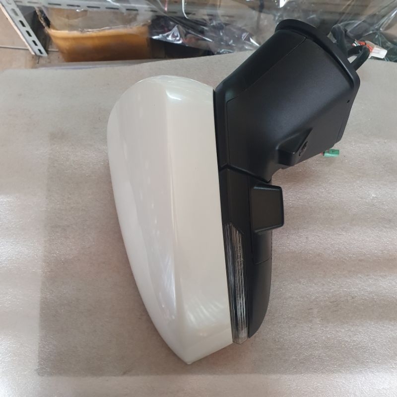 spion mobil Toyota Veloz 2022 2023