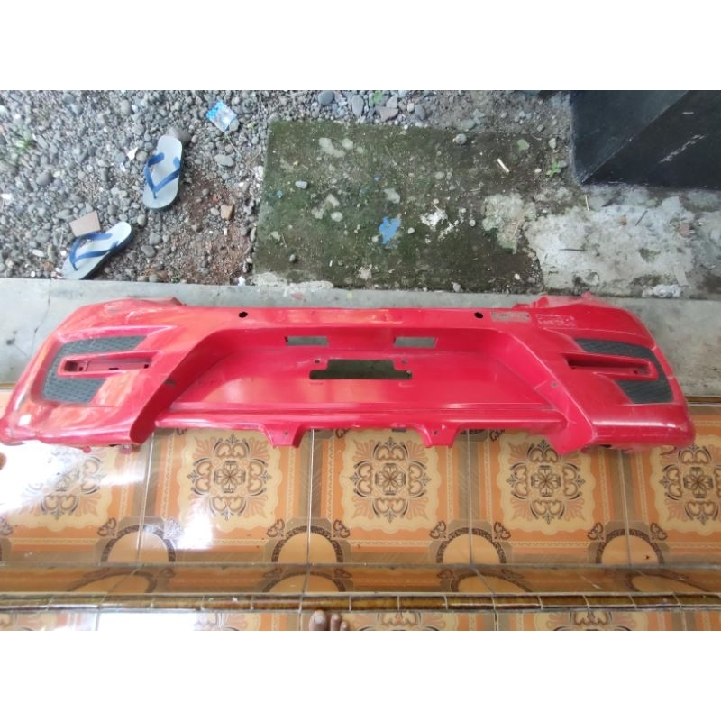 Bemper Ayla Belakang