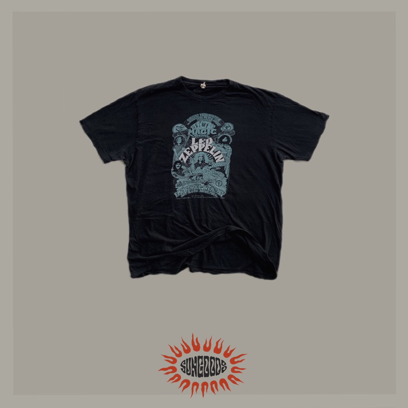 Vtg Concert Featuring Led Zeppelin T-Shirt • ©2005 MYTH GEM • Ten Tag • Built Up • Black • Unisex • 