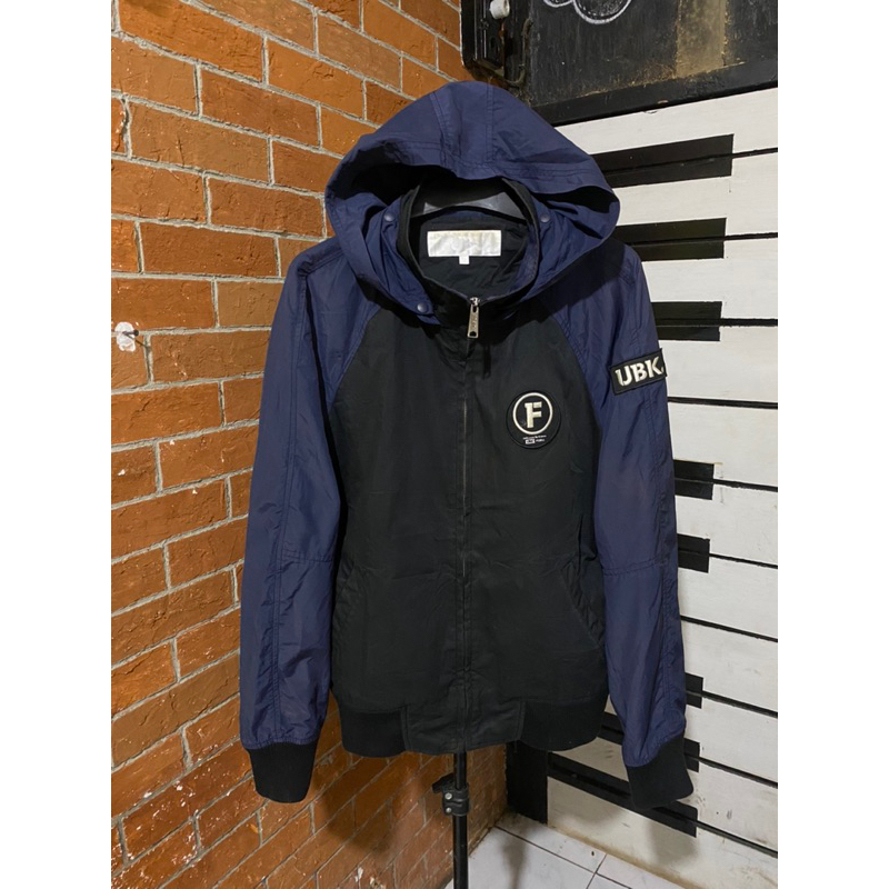 jaket windbreaker FUBU