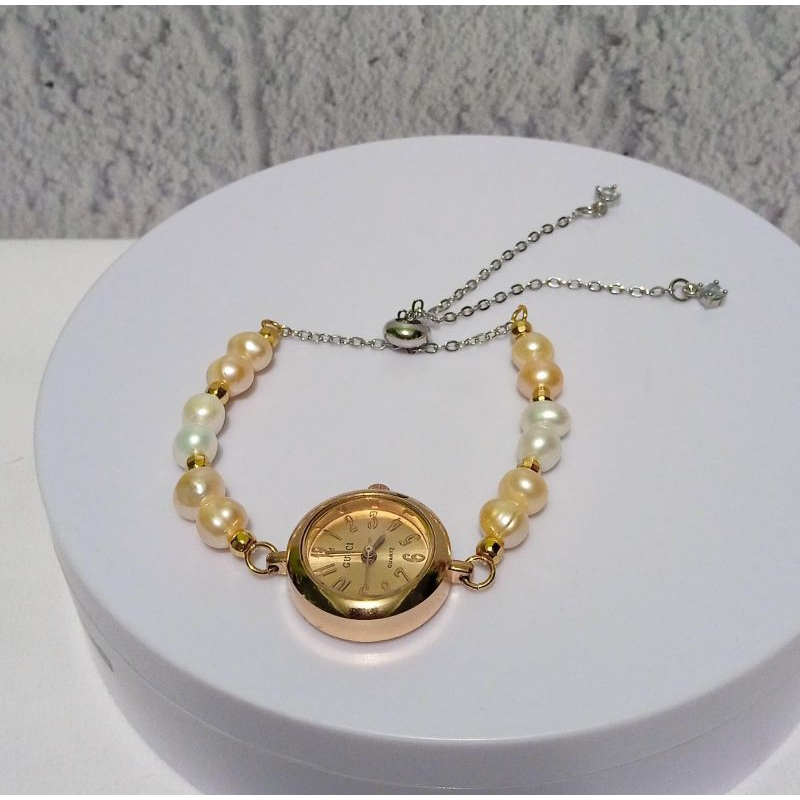 Jam tangan mutiara air tawar