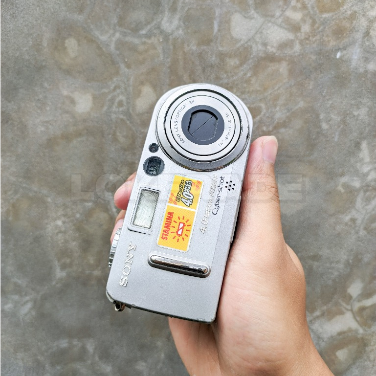Kamera digital camdig Sony DSC-P9 pocket second bekas kemdig silver gambling