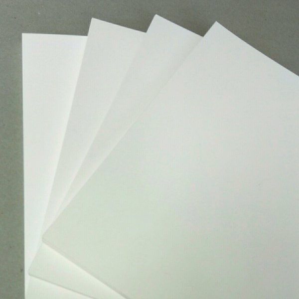 

Kertas Ivory 300 Gsm Ukuran 79 cm x 109 cm