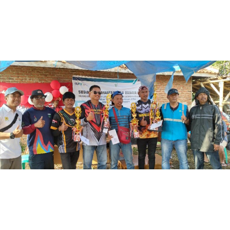 CO  SEPESIAL LIVE  By golden wolf