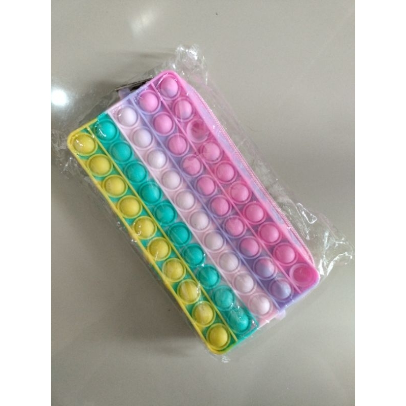 

Kotak pensil pop it