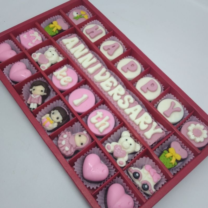 

Gift Cokelat Anniversary Sekat 28